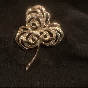 Vintage Sarah Coventry Elegant Gold “Feather Bright” Brooch - Women Jewelry